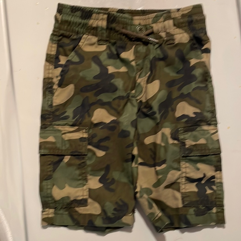 Camo boys shorts. Size 6